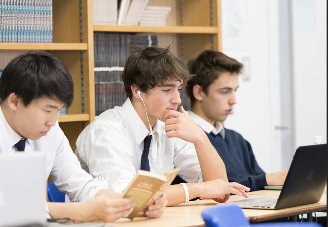 Beyond Highschool: How the IB Diploma Prepares Students for University