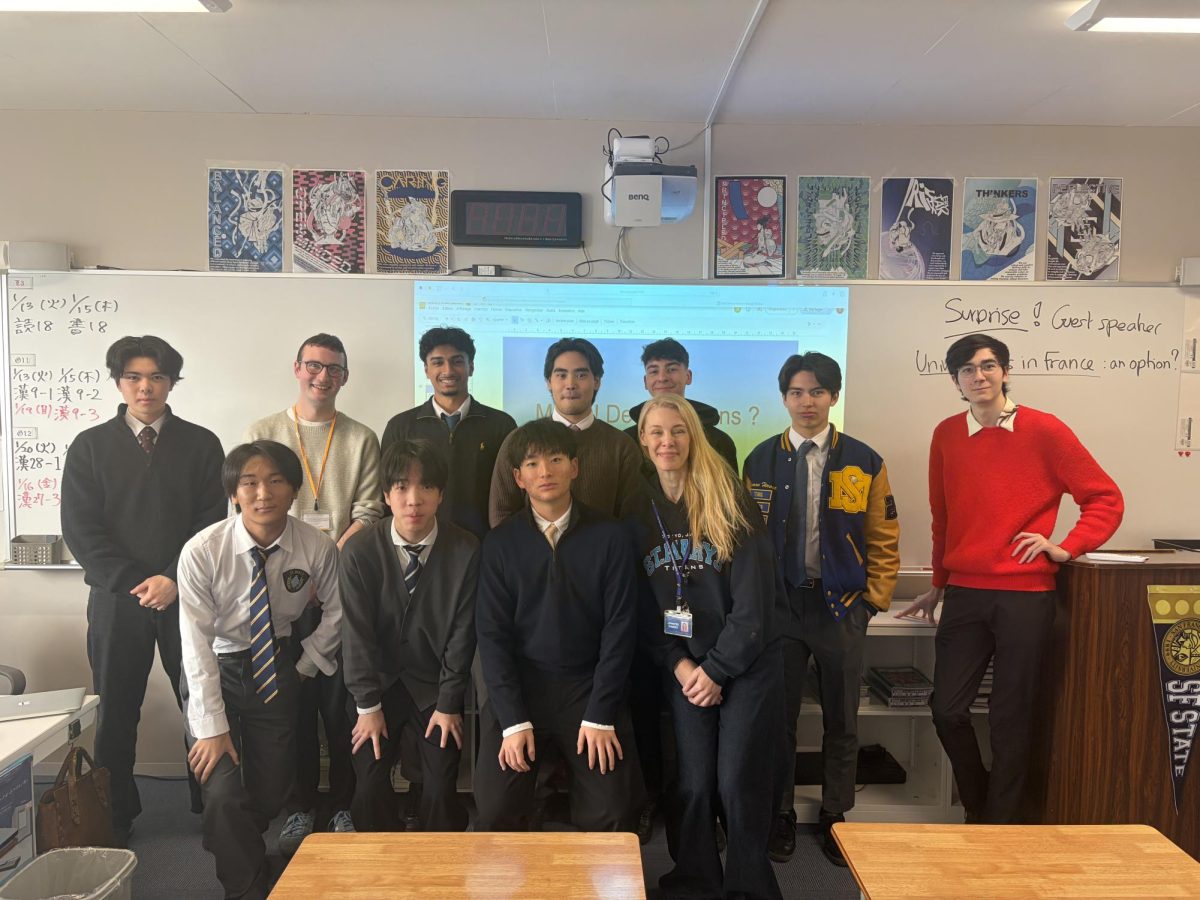 Guest Speaker Andrew Douglas with Ms. Shimizu's French Ab Initio 2 students. 