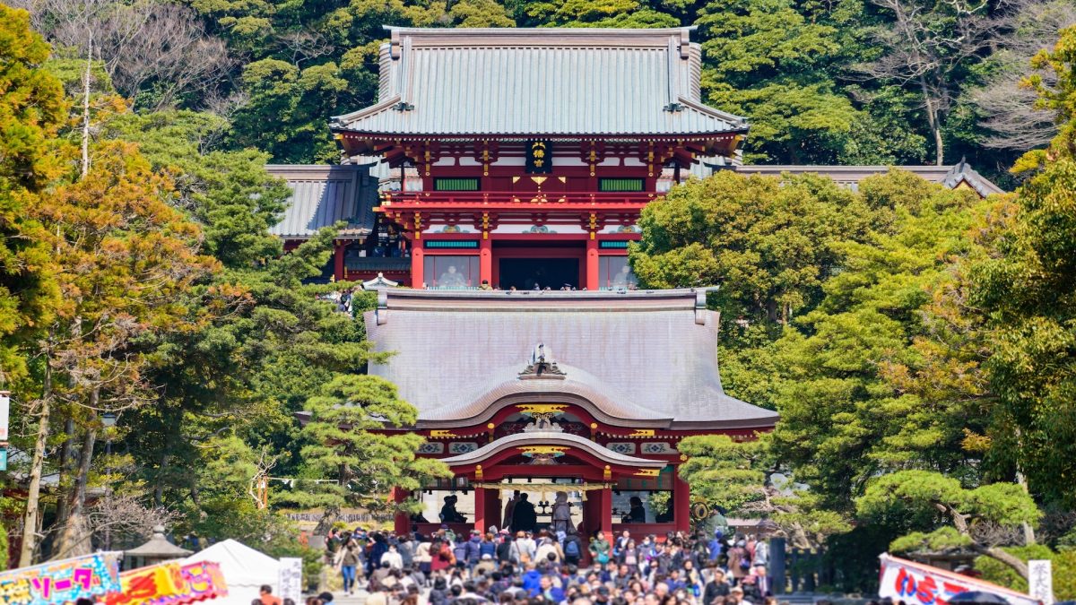 KAMAKURA, JAPAN - MAR 20:Tsurugaoka Hachimangu Shrine, March 20, 2017 in Kamakura, Japan. One the most important Shinto shrine in Kamakura and an Important Cultural Property of Japan.